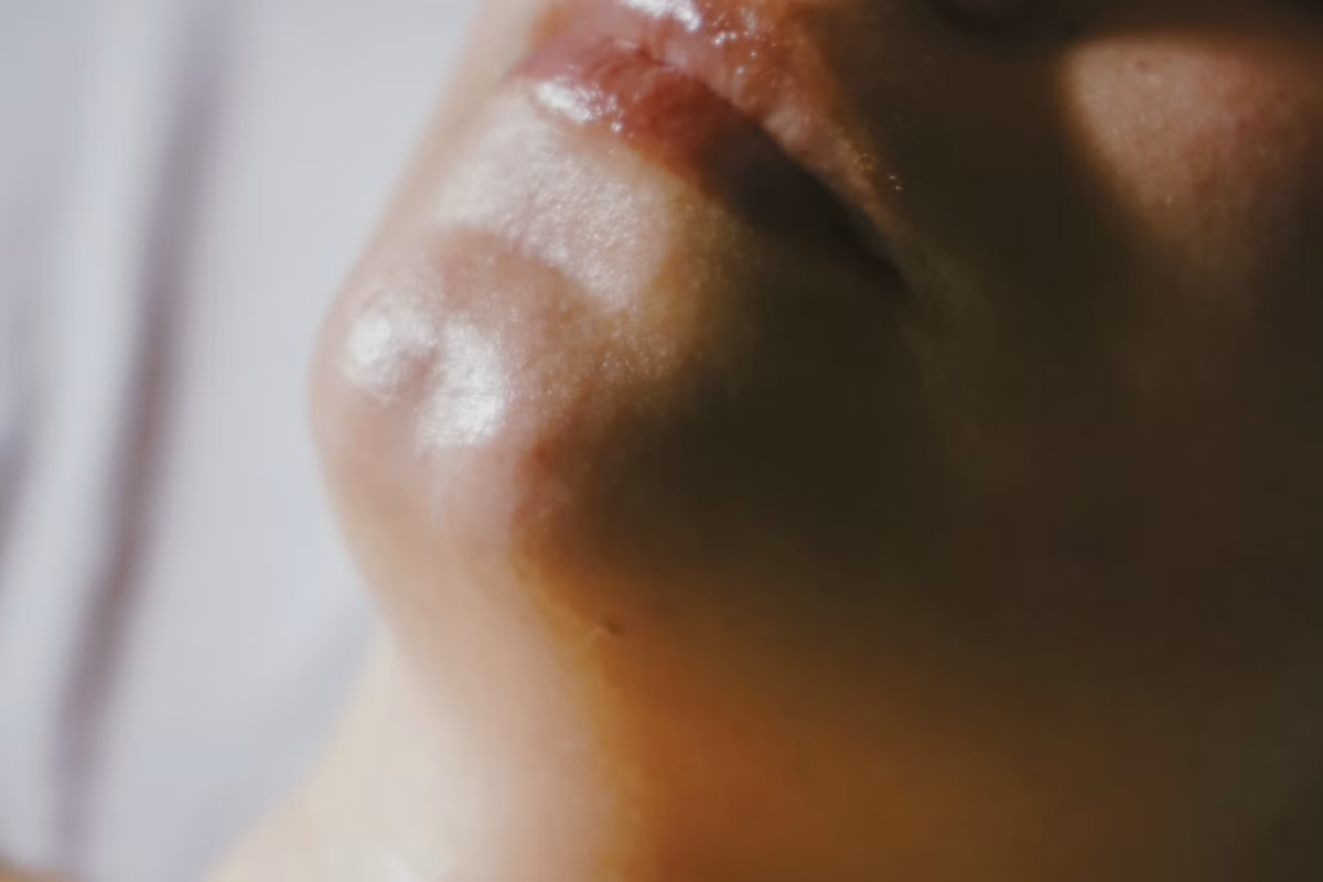 Glow Skin & Beauty — serum bottles
