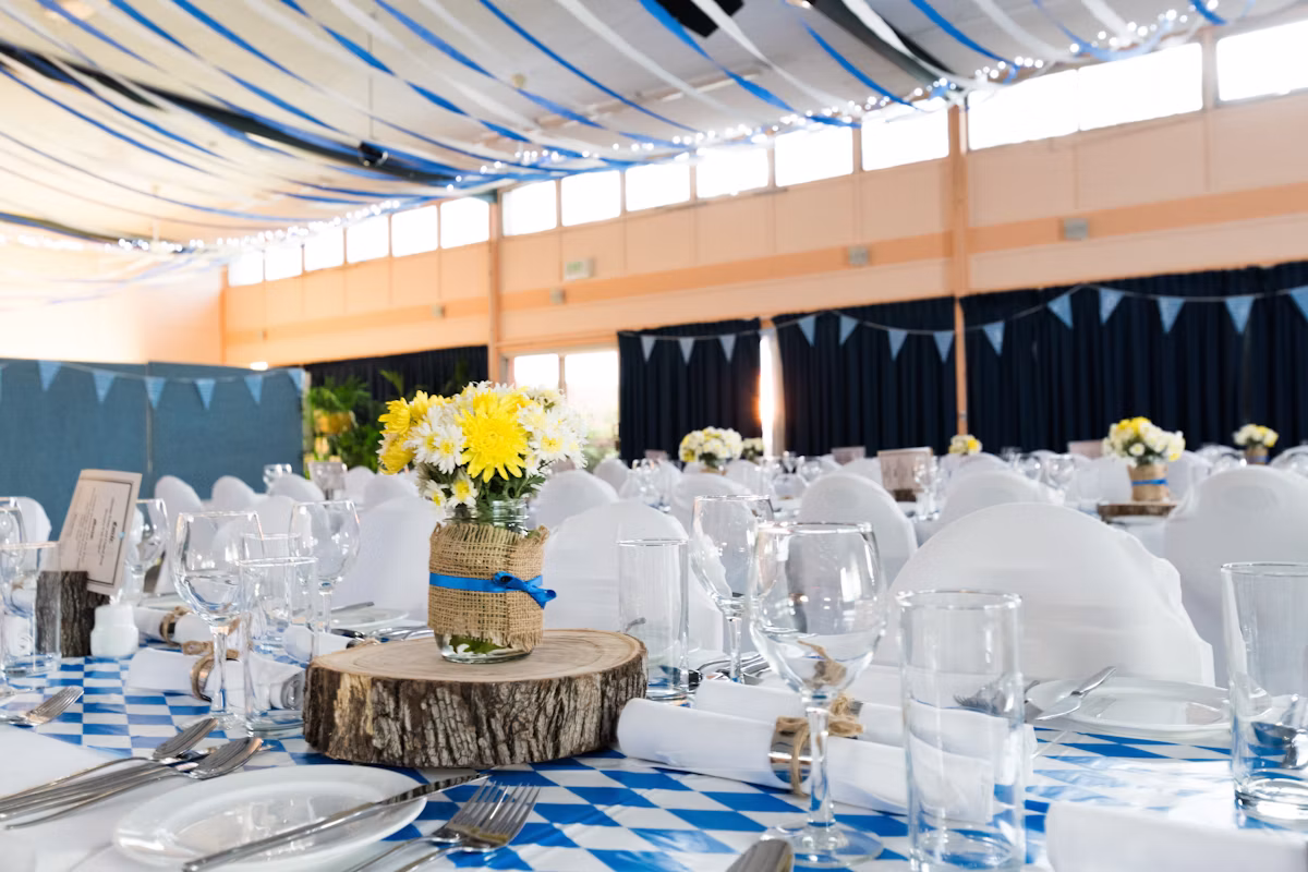 Loft Clinton Events — set tables